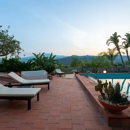 With Pool & Jacuzzi *