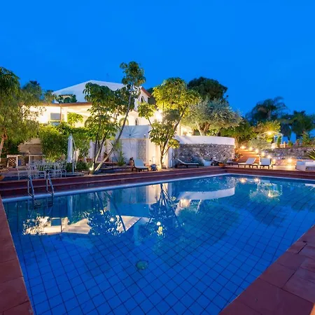 With Pool & Jacuzzi Taormina