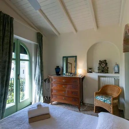 Villa With Pool & Jacuzzi *
