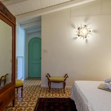 Villa With Pool & Jacuzzi