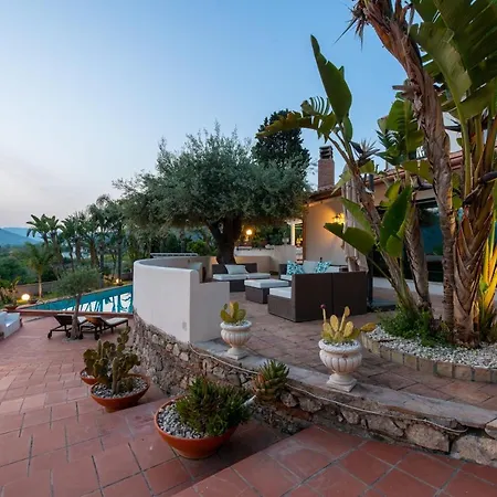 With Pool & Jacuzzi * Taormina