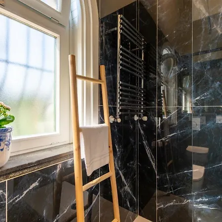 With Pool & Jacuzzi Villa *