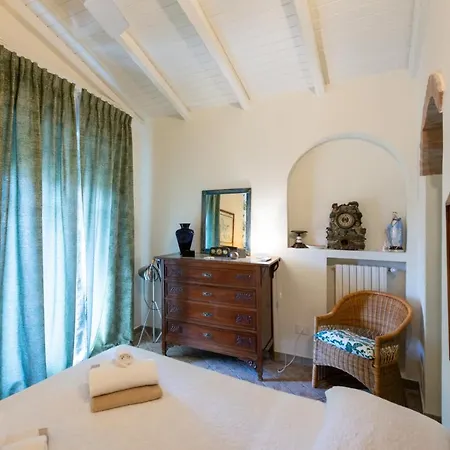 With Pool & Jacuzzi Villa Taormina