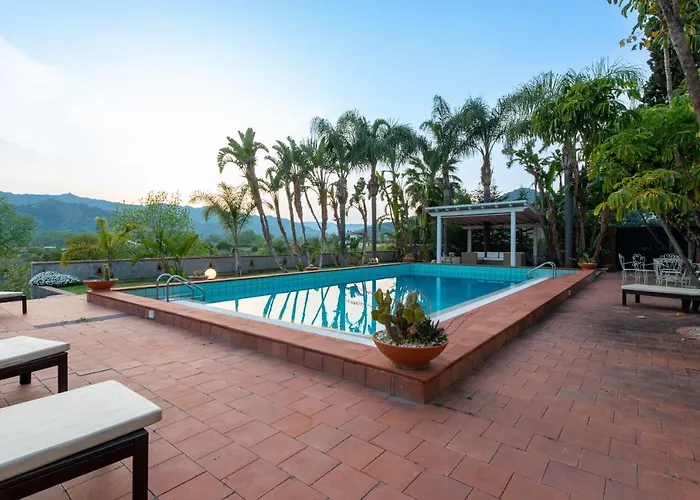 빌라 With Pool & Jacuzzi 타오르미나