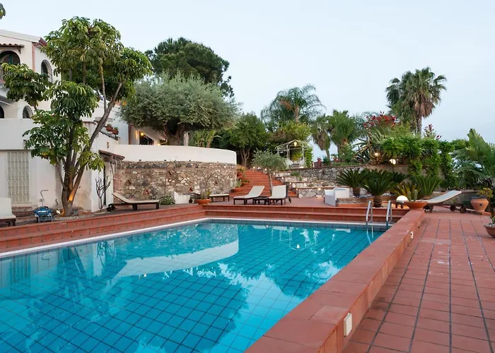 빌라 With Pool & Jacuzzi *