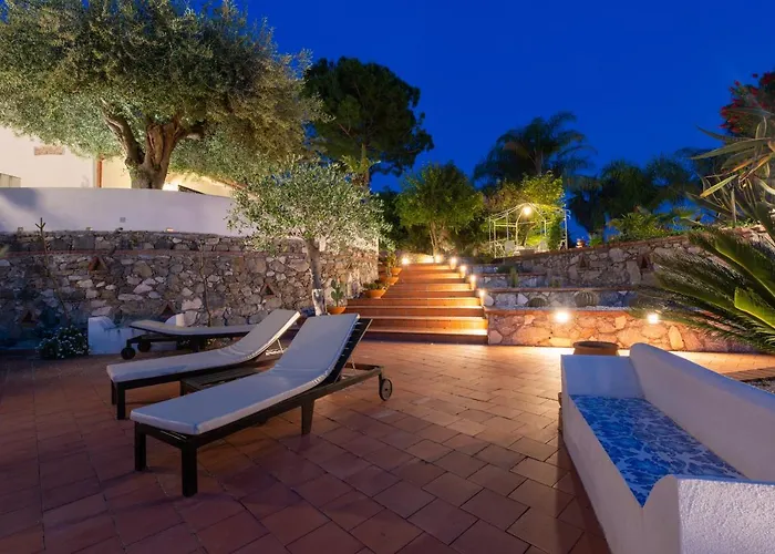 빌라 With Pool & Jacuzzi