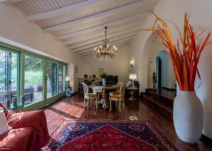 With Pool & Jacuzzi 빌라