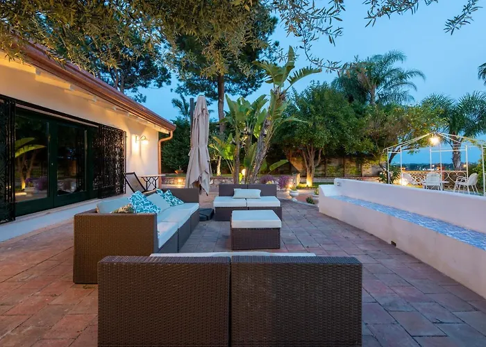 빌라 With Pool & Jacuzzi