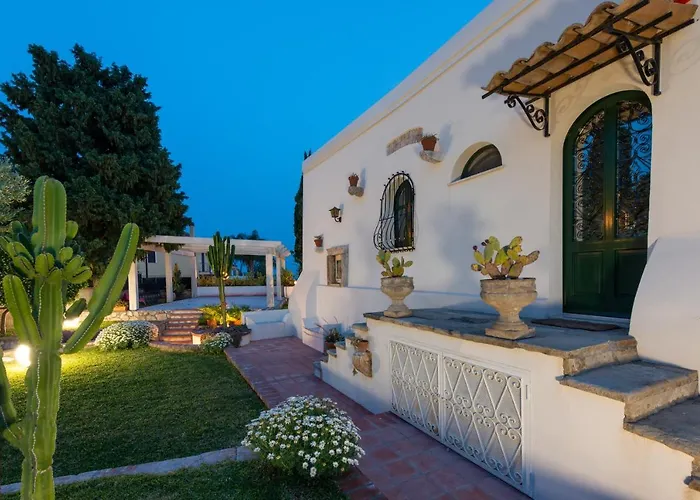 빌라 With Pool & Jacuzzi *