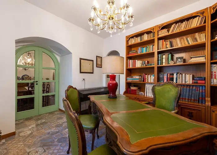 With Pool & Jacuzzi 빌라