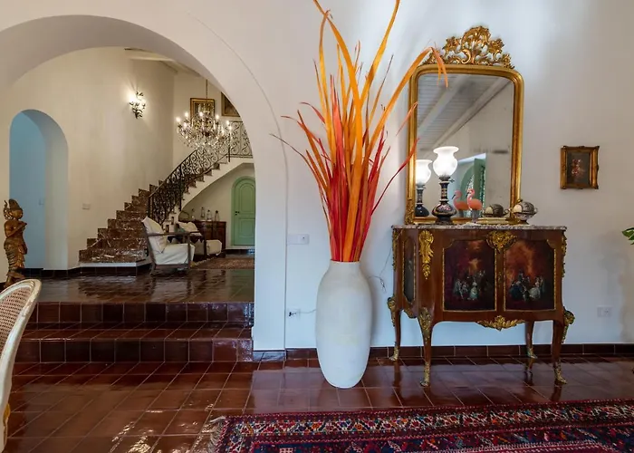 With Pool & Jacuzzi *