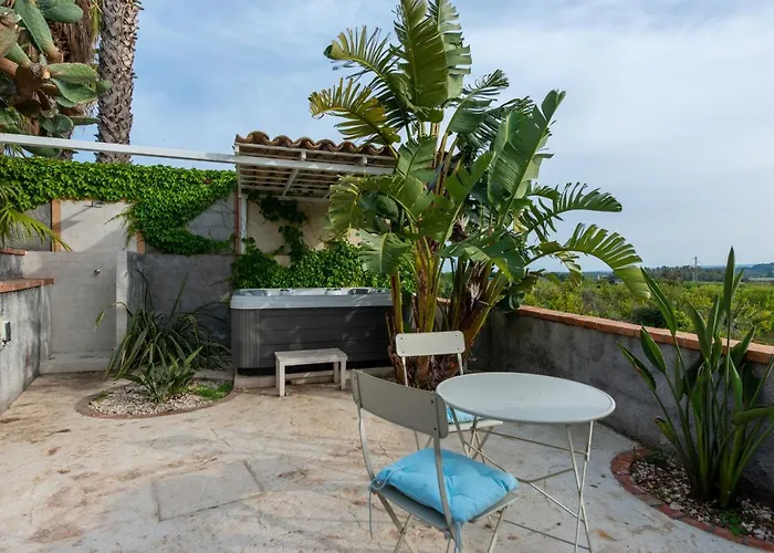 빌라 With Pool & Jacuzzi *