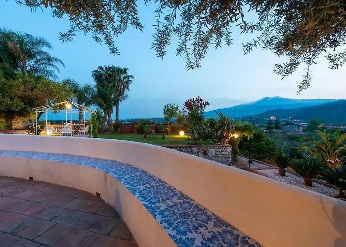 With Pool & Jacuzzi 빌라