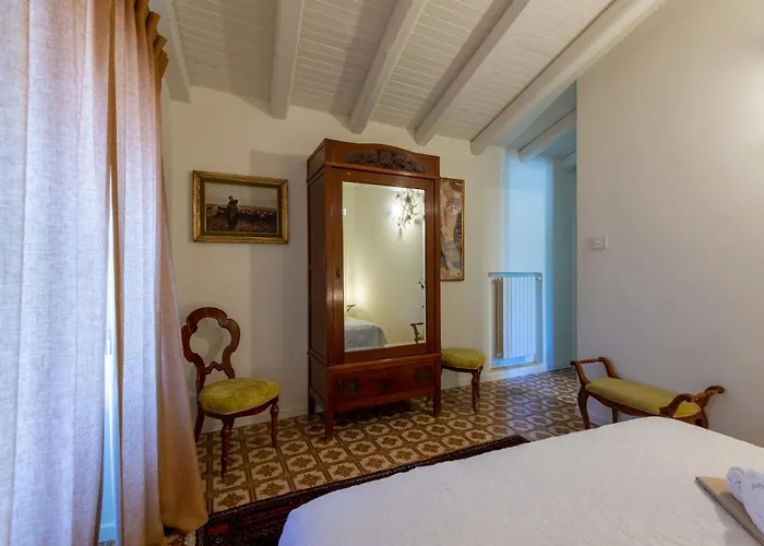 With Pool & Jacuzzi *