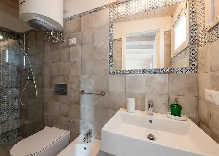 With Pool & Jacuzzi 타오르미나