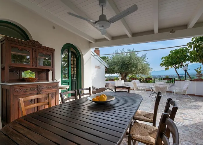 With Pool & Jacuzzi *