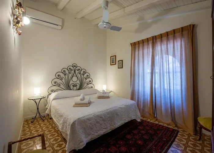 빌라 With Pool & Jacuzzi *