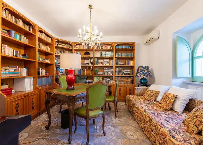 With Pool & Jacuzzi 빌라