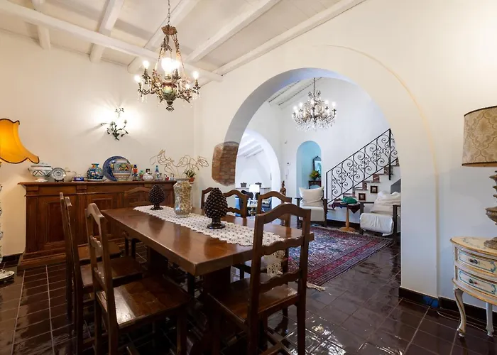 With Pool & Jacuzzi 빌라