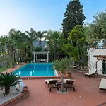 With Pool & Jacuzzi *