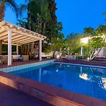 With Pool & Jacuzzi *