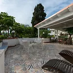 Villa With Pool & Jacuzzi