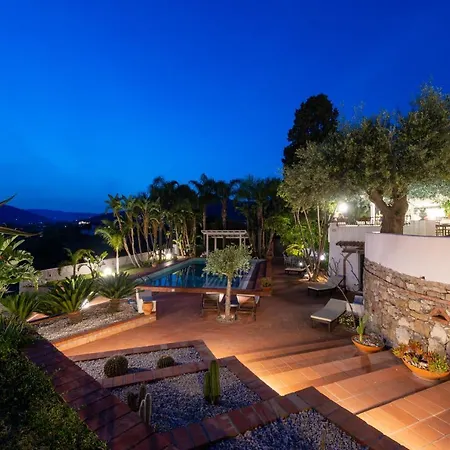 With Pool & Jacuzzi Taormina