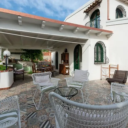 Vila With Pool & Jacuzzi *