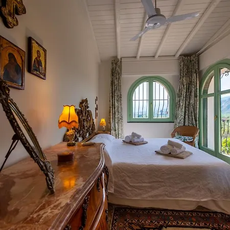 With Pool & Jacuzzi Taormina